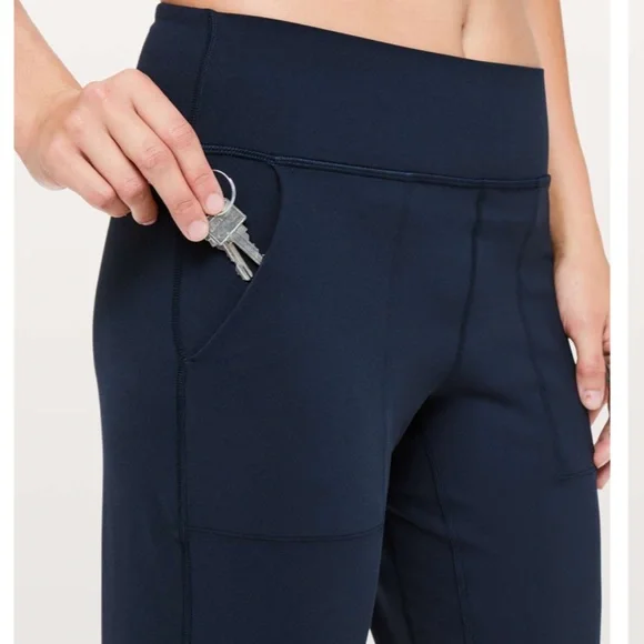Lululemon Align Jogger Crop *23" in True Navy - Picture 3 of 6